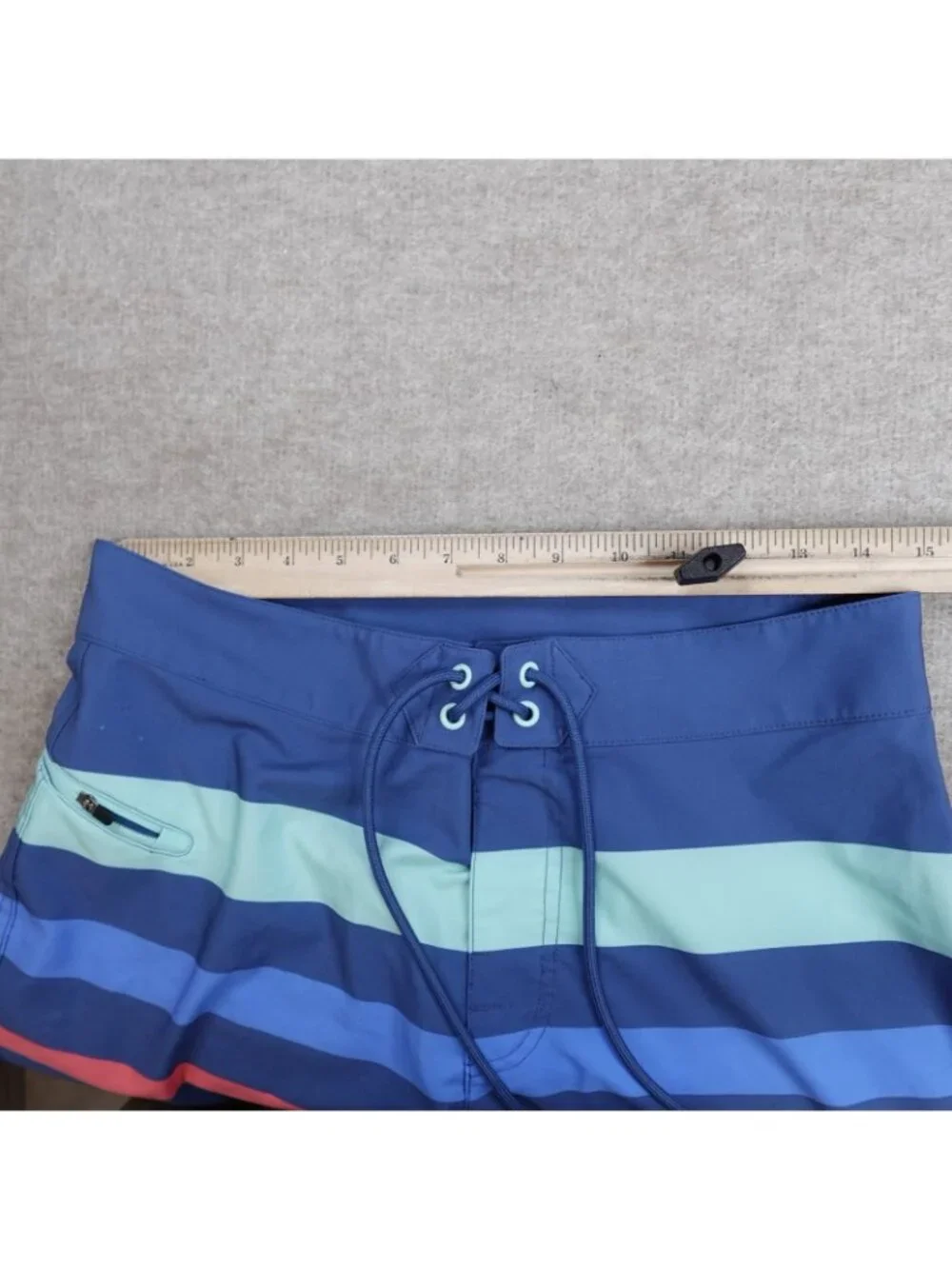 Vineyard Vines shelf pull